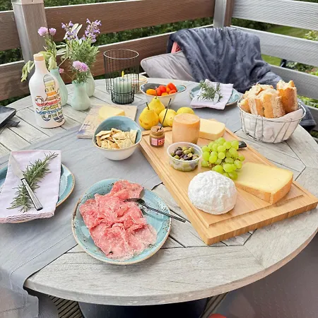 Antares Spiekerooger Gaestehaus-sonnengartenterrasse Nord - 1 * Spiekeroog